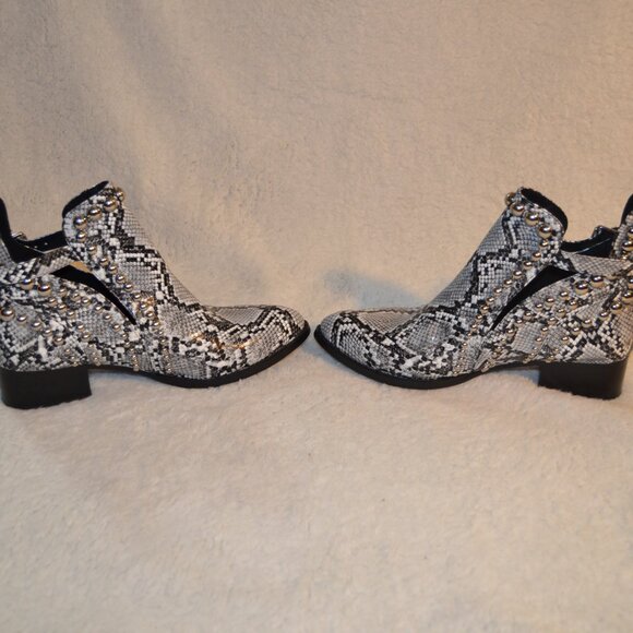 Jeffrey Campbell rylance studded booties white & black snakeskin s10 fits like 9 - Picture 11 of 16